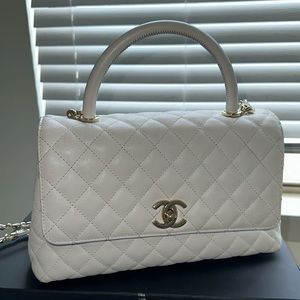 White Chanel bag with handle